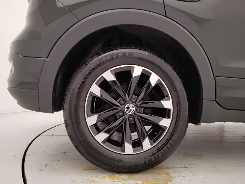 GuidiCar - VOLKSWAGEN T-Cross 2023 T-Cross 1.0 tsi Sport 95cv Usato