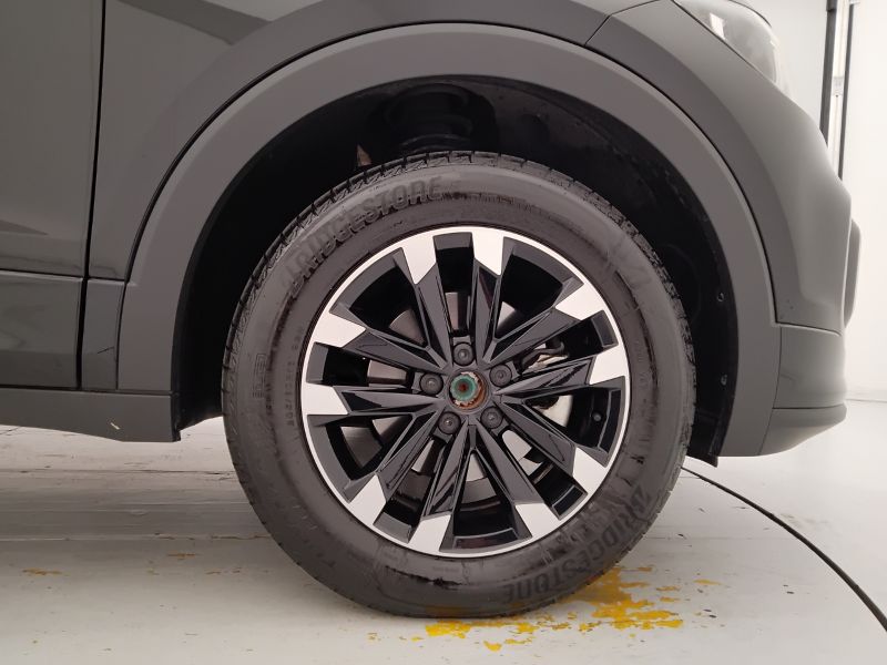 GuidiCar - VOLKSWAGEN T-Cross 2023 T-Cross 1.0 tsi Sport 95cv Usato