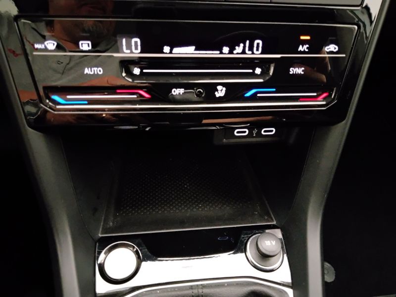 GuidiCar - VOLKSWAGEN T-Cross 2021 T-Cross 1.0 tsi Sport 95cv Usato