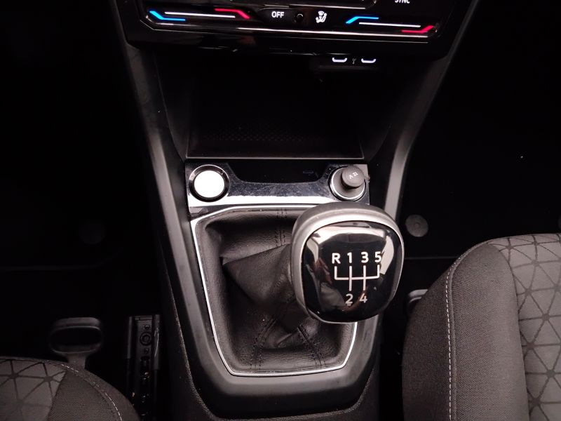 GuidiCar - VOLKSWAGEN T-Cross 2023 T-Cross 1.0 tsi Sport 95cv Usato