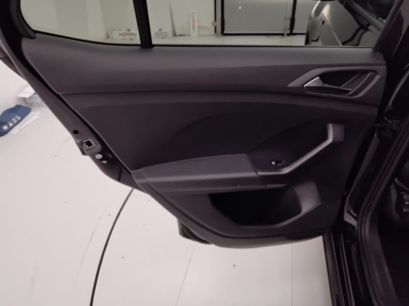 GuidiCar - VOLKSWAGEN T-Cross 2023 T-Cross 1.0 tsi Sport 95cv Usato