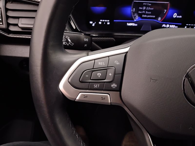 GuidiCar - VOLKSWAGEN T-Cross 2022 T-Cross 1.0 tsi Sport 110cv Usato