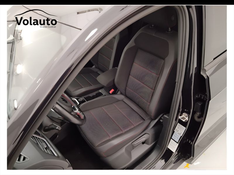 GuidiCar - VOLKSWAGEN T-Roc 2021 T-Roc 2.0 tdi Sport 4motion dsg Usato
