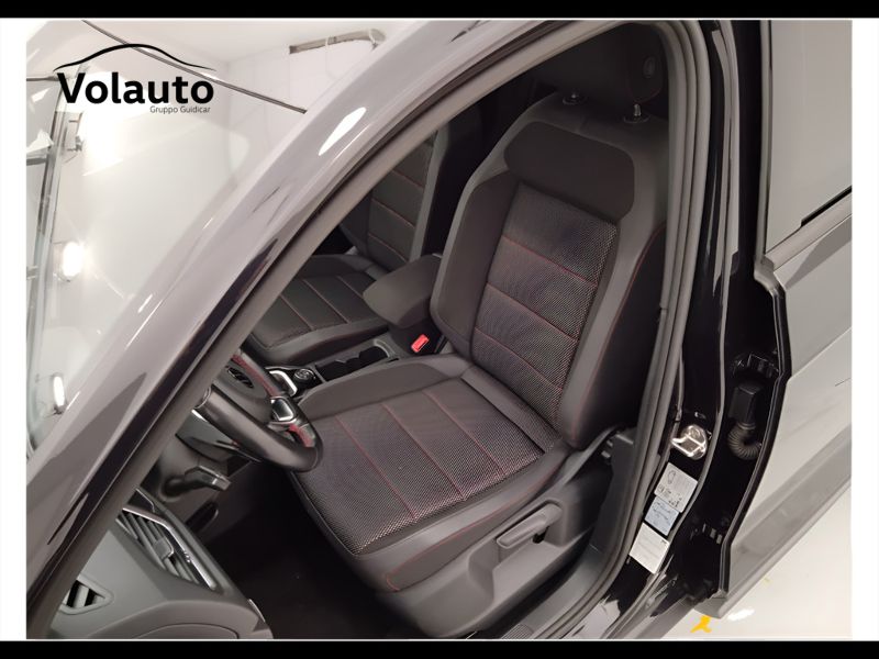 GuidiCar - VOLKSWAGEN T-Roc 2021 T-Roc 2.0 tdi Sport 4motion dsg Usato