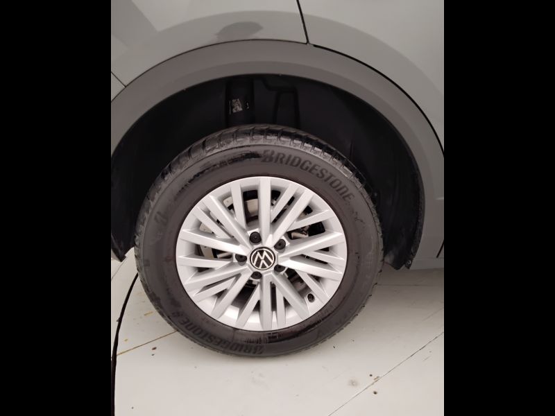 GuidiCar - VOLKSWAGEN T-Roc 2022 T-Roc 1.0 tsi Life Usato