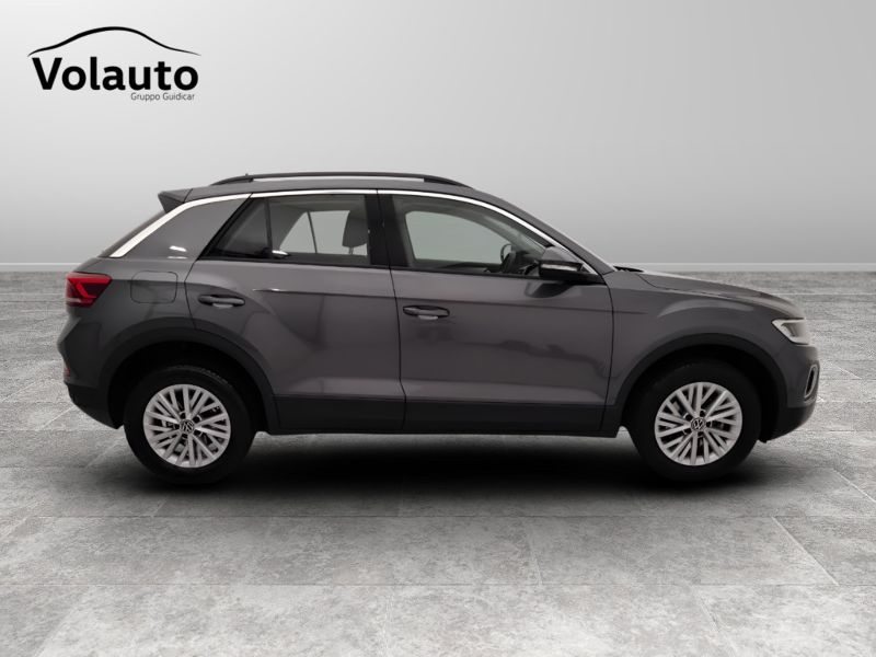 GuidiCar - VOLKSWAGEN T-Roc 2022 T-Roc 1.0 tsi Life Usato