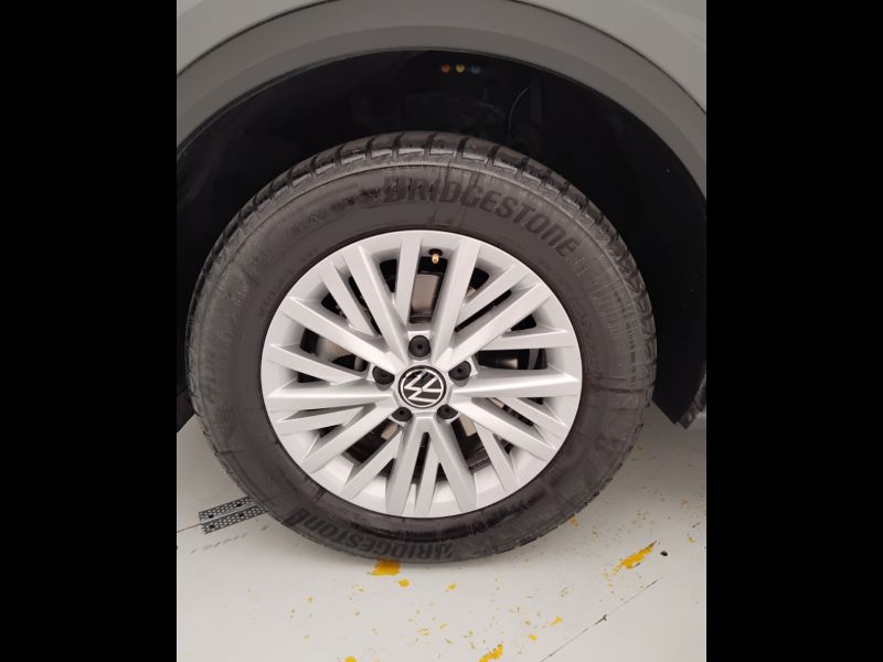 GuidiCar - VOLKSWAGEN T-Roc 2022 T-Roc 1.0 tsi Life Usato