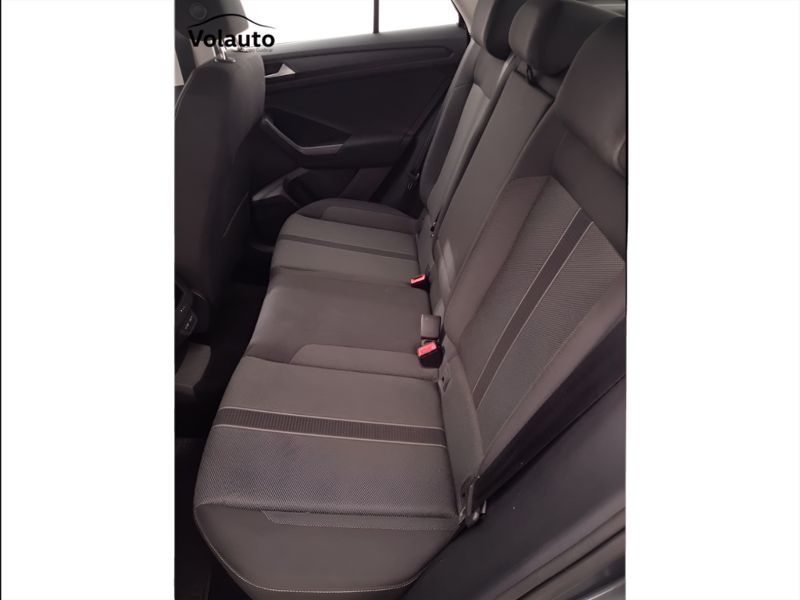 GuidiCar - VOLKSWAGEN T-Roc 2022 T-Roc 1.0 tsi Life Usato