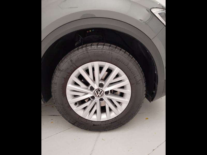 GuidiCar - VOLKSWAGEN T-Roc 2022 T-Roc 1.0 tsi Life Usato