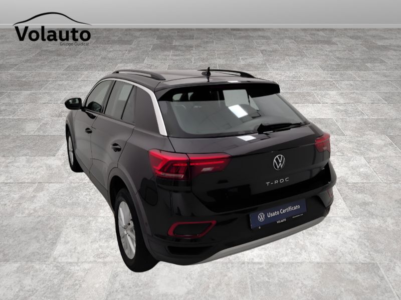 GuidiCar - VOLKSWAGEN T-Roc 2022 T-Roc 1.0 tsi Life Usato