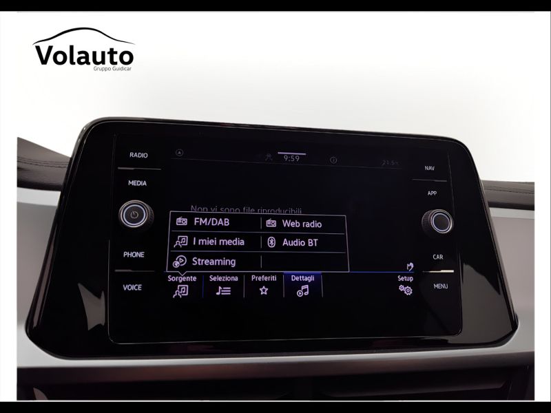 GuidiCar - VOLKSWAGEN T-Roc 2022 T-Roc 1.0 tsi Life Usato