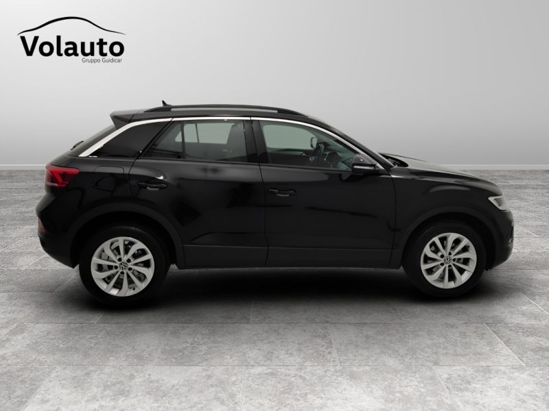 GuidiCar - VOLKSWAGEN T-Roc 2022 T-Roc 1.0 tsi Life Usato