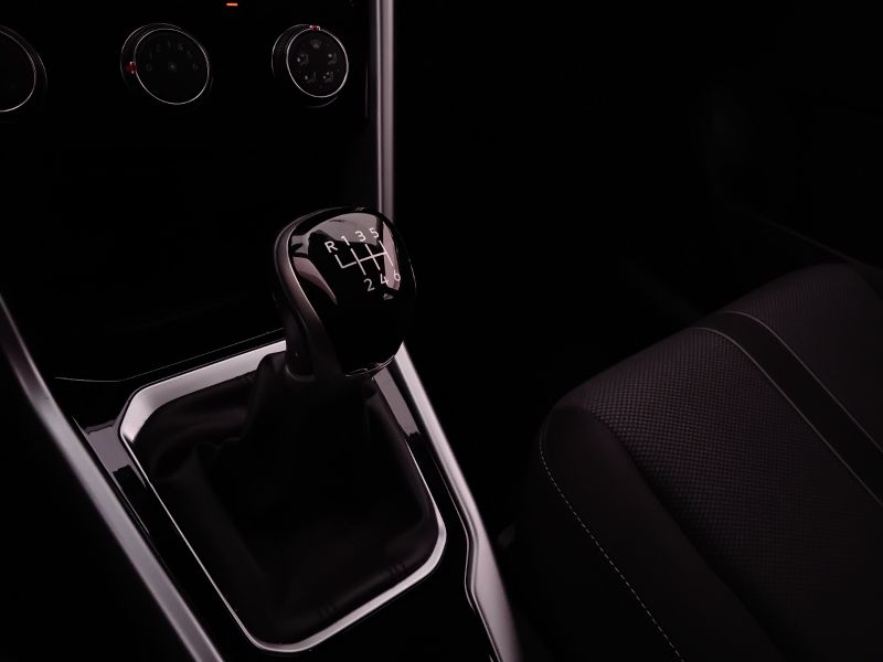 GuidiCar - VOLKSWAGEN T-Roc 2022 T-Roc 1.0 tsi Life Usato