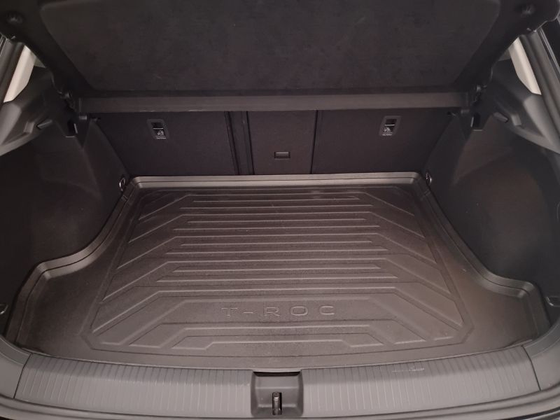 GuidiCar - VOLKSWAGEN T-Roc 2022 T-Roc 1.0 tsi Life Usato