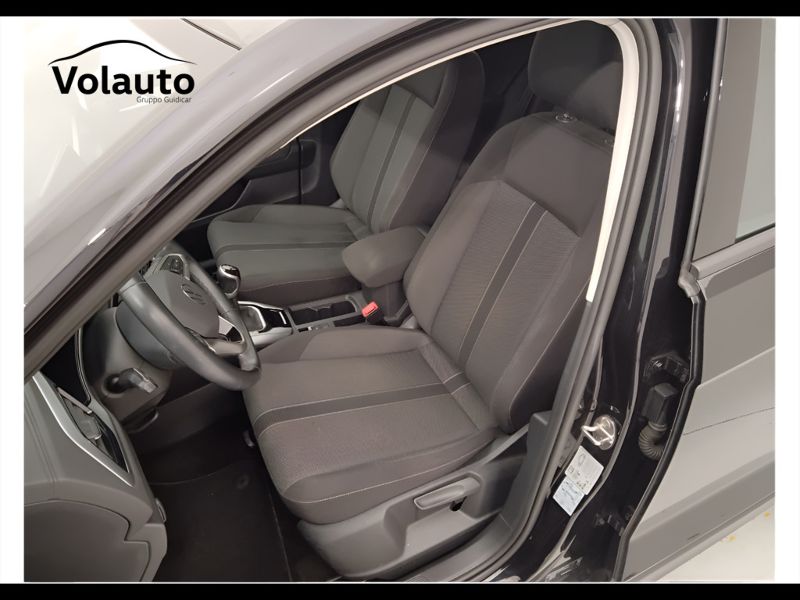 GuidiCar - VOLKSWAGEN T-Roc 2022 T-Roc 1.0 tsi Life Usato