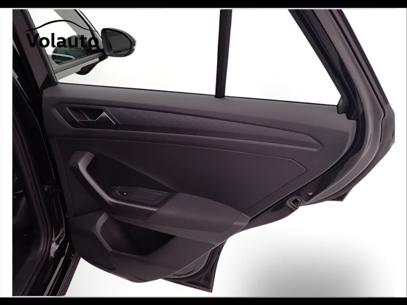 GuidiCar - VOLKSWAGEN T-Roc 2022 T-Roc 1.0 tsi Life Usato