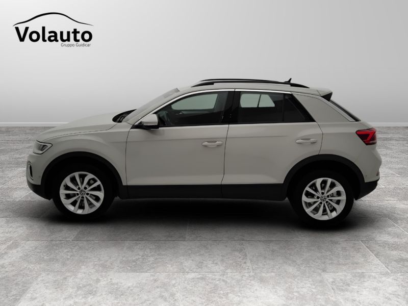 GuidiCar - VOLKSWAGEN T-Roc 2022 T-Roc 1.0 tsi Life Usato