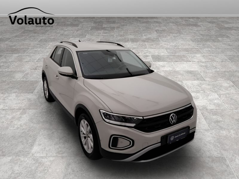 GuidiCar - VOLKSWAGEN T-Roc 2022 T-Roc 1.0 tsi Life Usato