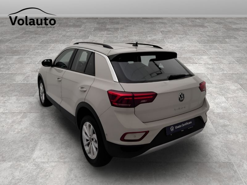 GuidiCar - VOLKSWAGEN T-Roc 2022 T-Roc 1.0 tsi Life Usato