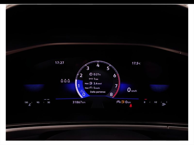 GuidiCar - VOLKSWAGEN T-Roc 2022 T-Roc 1.0 tsi Life Usato