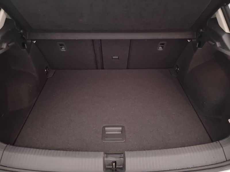 GuidiCar - VOLKSWAGEN T-Roc 2022 T-Roc 1.0 tsi Life Usato