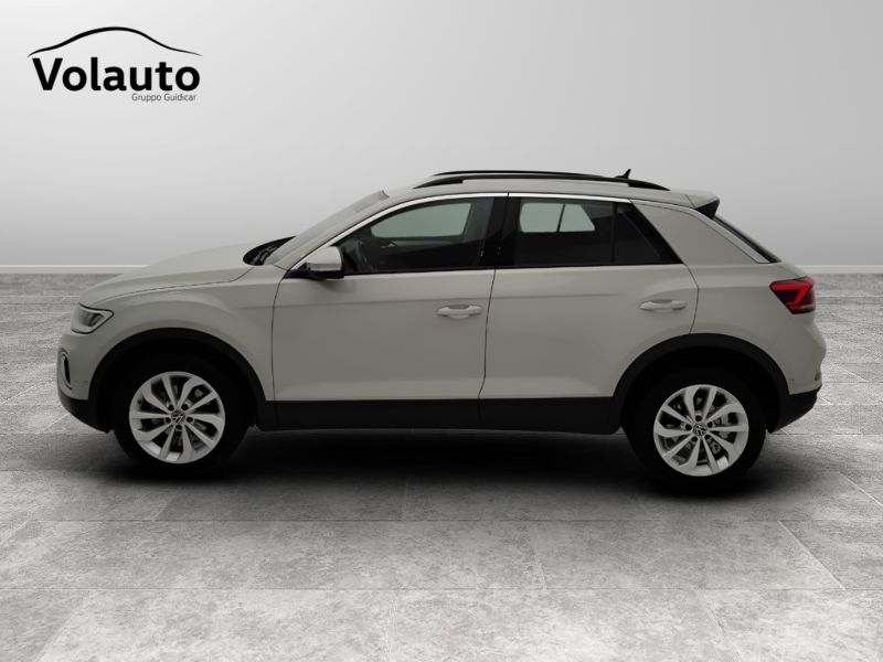 GuidiCar - VOLKSWAGEN T-Roc 2022 T-Roc 1.0 tsi Life Usato