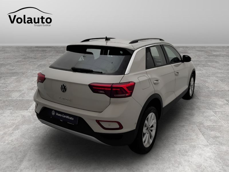GuidiCar - VOLKSWAGEN T-Roc 2022 T-Roc 1.0 tsi Life Usato