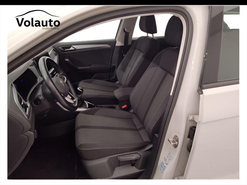 GuidiCar - VOLKSWAGEN T-Roc 2022 T-Roc 1.0 tsi Life Usato