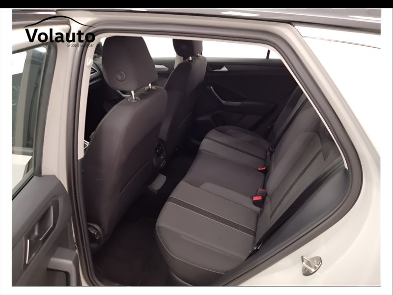 GuidiCar - VOLKSWAGEN T-Roc 2023 T-Roc 1.0 tsi Life Usato