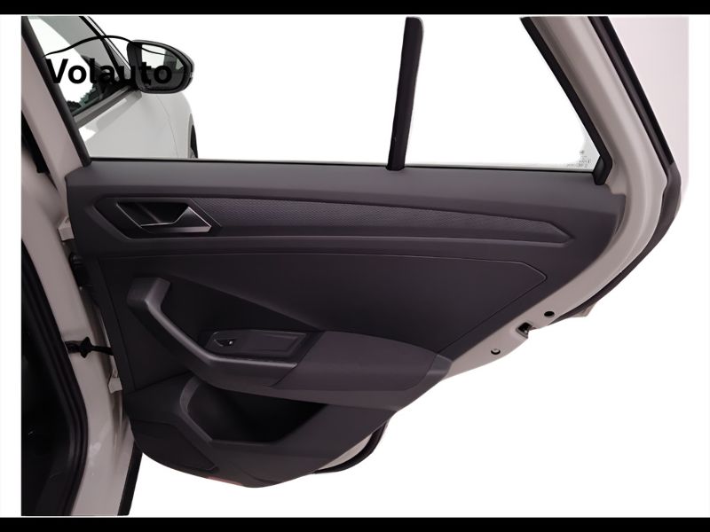 GuidiCar - VOLKSWAGEN T-Roc 2023 T-Roc 1.0 tsi Life Usato