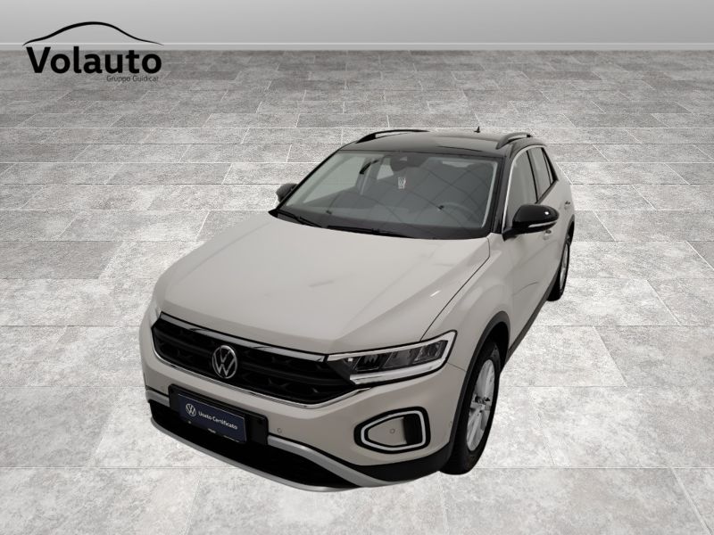GuidiCar - VOLKSWAGEN T-Roc 2023 T-Roc 1.0 tsi Life Usato