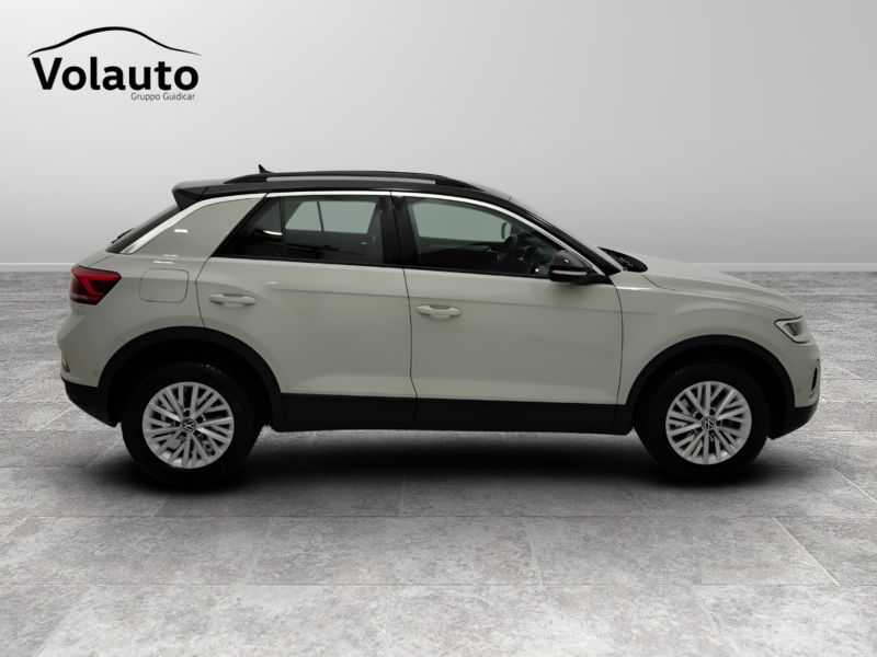 GuidiCar - VOLKSWAGEN T-Roc 2023 T-Roc 1.0 tsi Life Usato