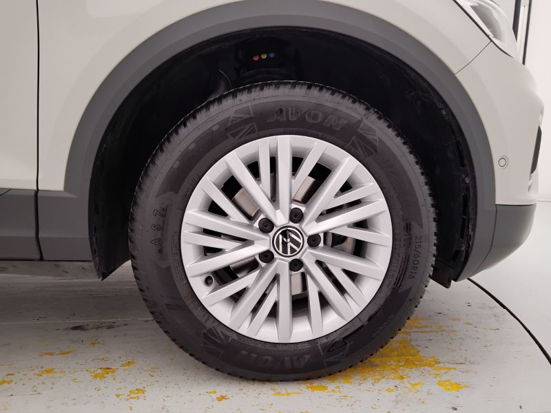 GuidiCar - VOLKSWAGEN T-Roc 2023 T-Roc 1.0 tsi Life Usato