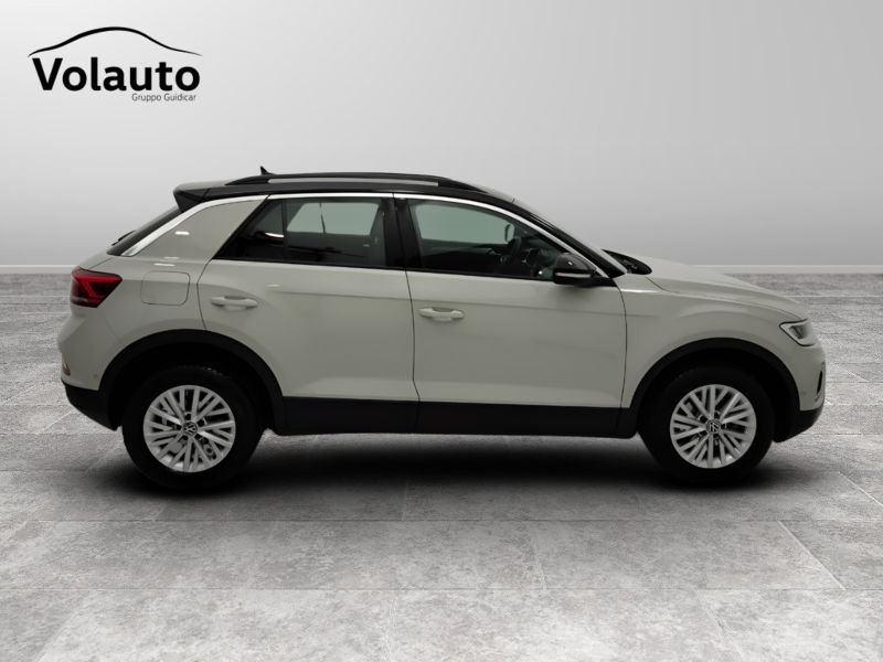 GuidiCar - VOLKSWAGEN T-Roc 2023 T-Roc 1.0 tsi Life Usato
