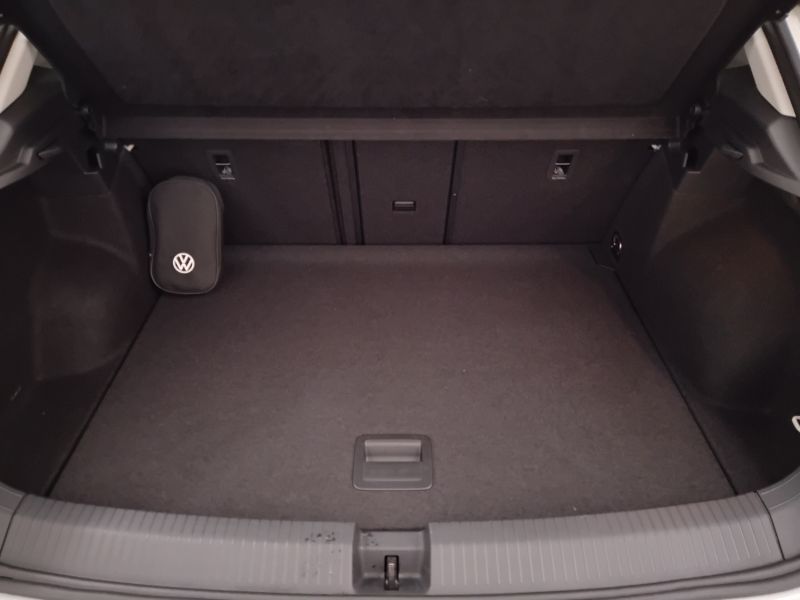 GuidiCar - VOLKSWAGEN T-Roc 2023 T-Roc 1.0 tsi Life Usato
