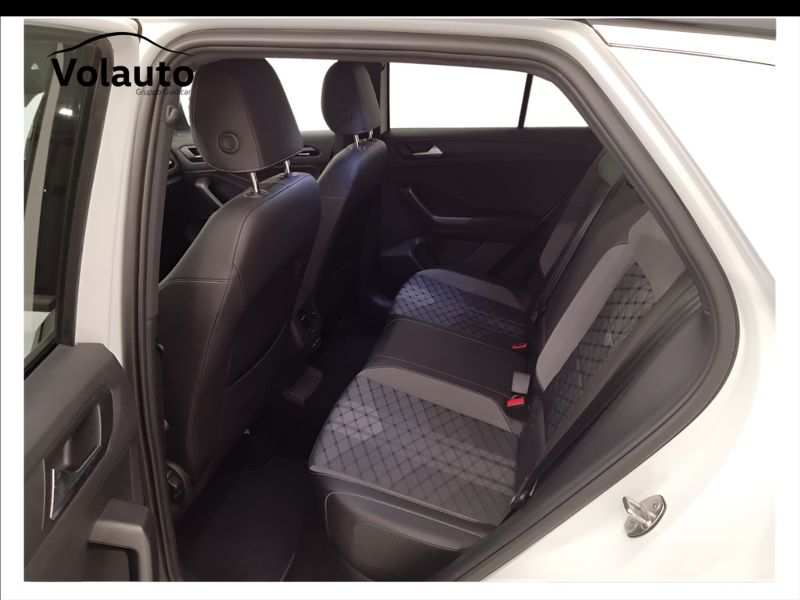 GuidiCar - VOLKSWAGEN T-Roc 2022 T-Roc 1.0 tsi R-Line Usato