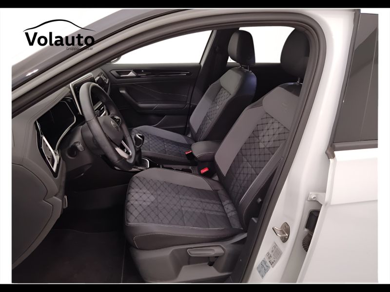 GuidiCar - VOLKSWAGEN T-Roc 2022 T-Roc 1.0 tsi R-Line Usato