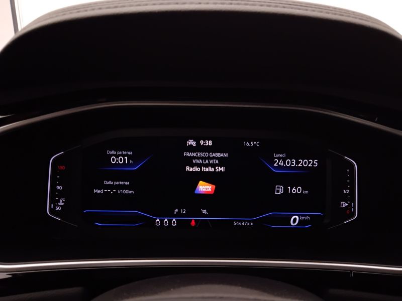 GuidiCar - VOLKSWAGEN T-Roc 2022 T-Roc 1.0 tsi R-Line Usato