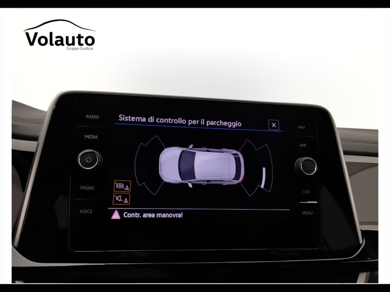 GuidiCar - VOLKSWAGEN T-Roc 2022 T-Roc 1.0 tsi R-Line Usato