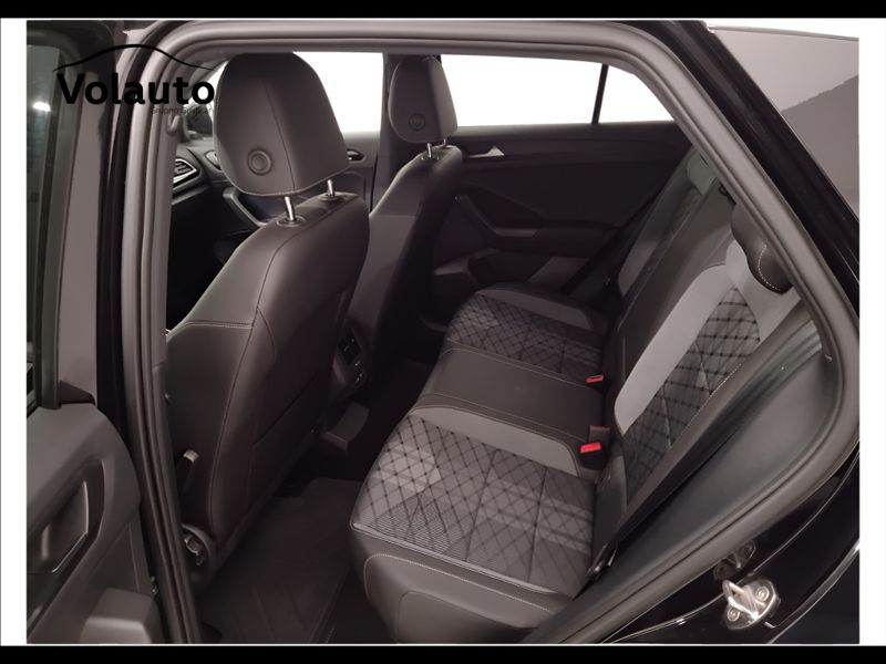 GuidiCar - VOLKSWAGEN T-Roc 2022 T-Roc 1.0 tsi R-Line Usato