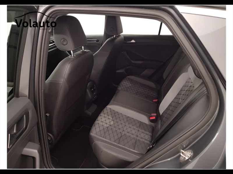 GuidiCar - VOLKSWAGEN T-Roc 2022 T-Roc 1.0 tsi R-Line Usato