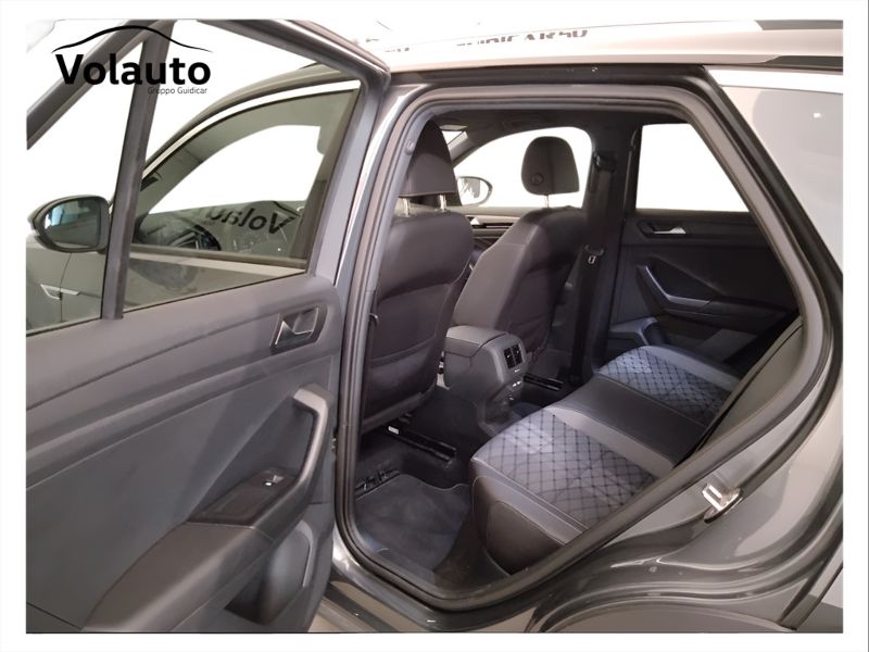 GuidiCar - VOLKSWAGEN T-Roc 2023 T-Roc 1.0 tsi R-Line Usato