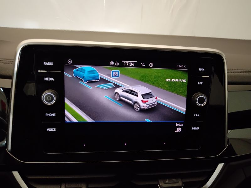 GuidiCar - VOLKSWAGEN T-Roc 2023 T-Roc 1.0 tsi R-Line Usato
