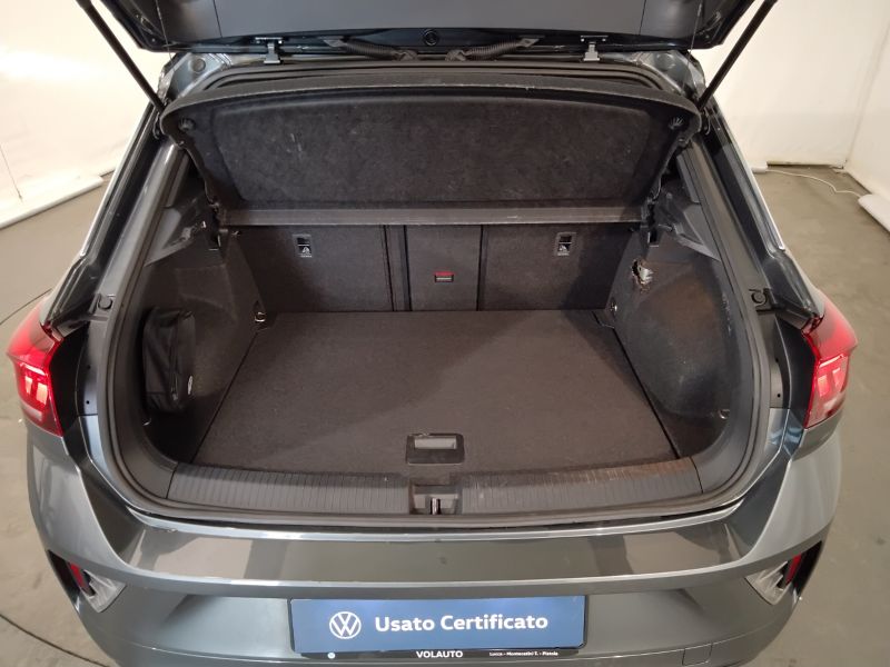 GuidiCar - VOLKSWAGEN T-Roc 2023 T-Roc 1.0 tsi R-Line Usato