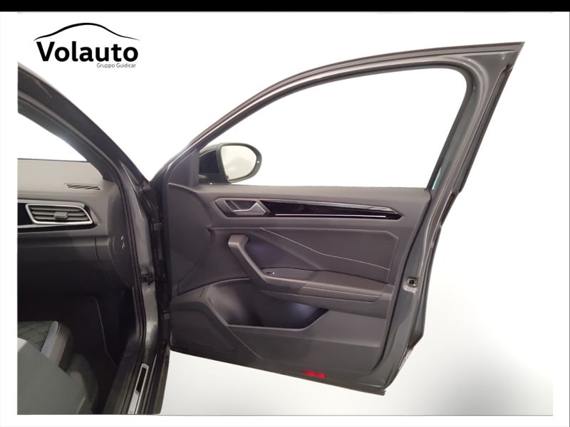GuidiCar - VOLKSWAGEN T-Roc 2023 T-Roc 1.0 tsi R-Line Usato