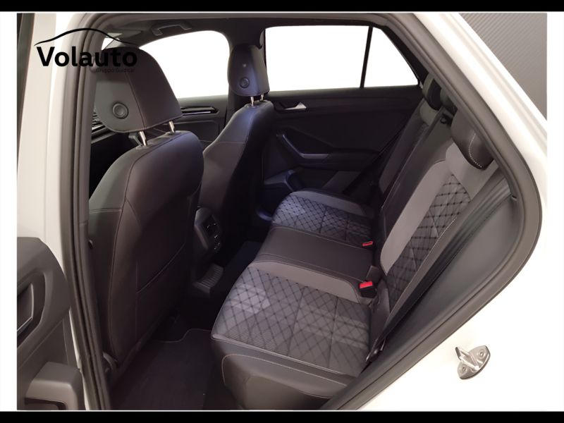 GuidiCar - VOLKSWAGEN T-Roc 2023 T-Roc 1.0 tsi R-Line Usato