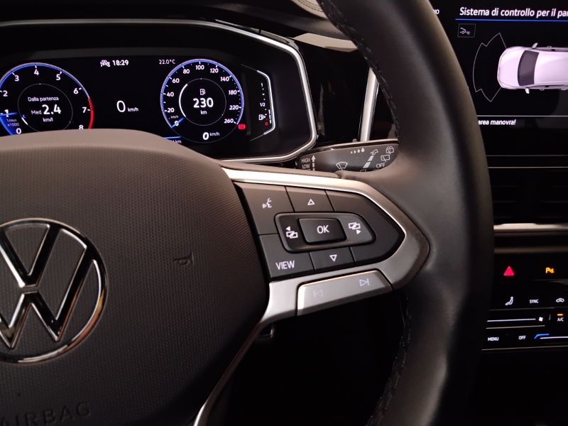 GuidiCar - VOLKSWAGEN T-Roc 2024 T-Roc 1.0 tsi R-Line Aziendale