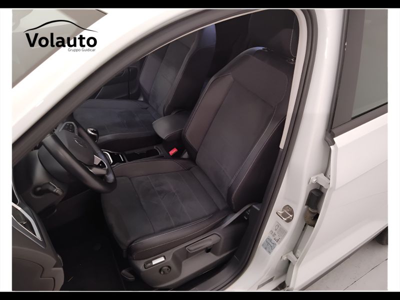 GuidiCar - VOLKSWAGEN T-Roc 2022 T-Roc 1.0 tsi Style Usato