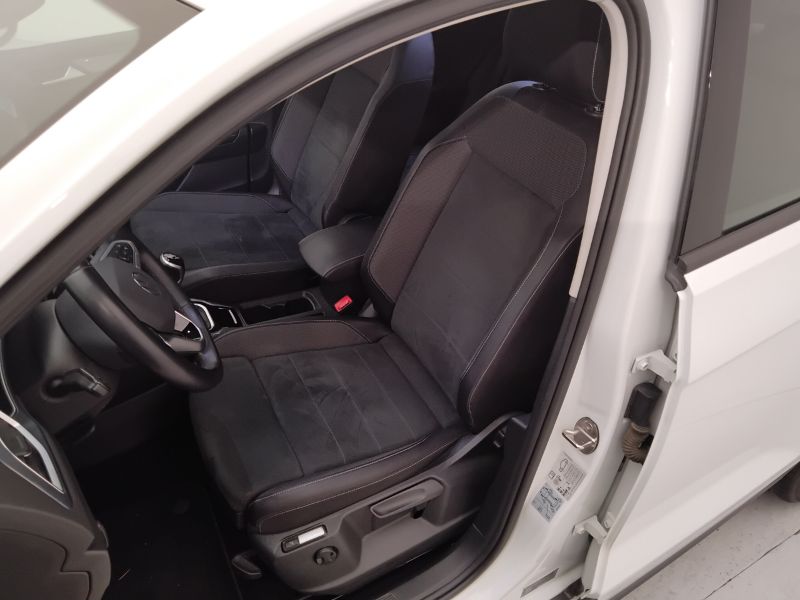 GuidiCar - VOLKSWAGEN T-Roc 2022 T-Roc 1.0 tsi Style Usato