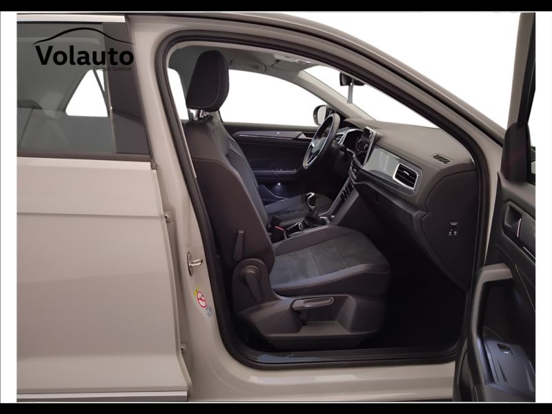GuidiCar - VOLKSWAGEN T-Roc 2023 T-Roc 1.0 tsi Style Usato